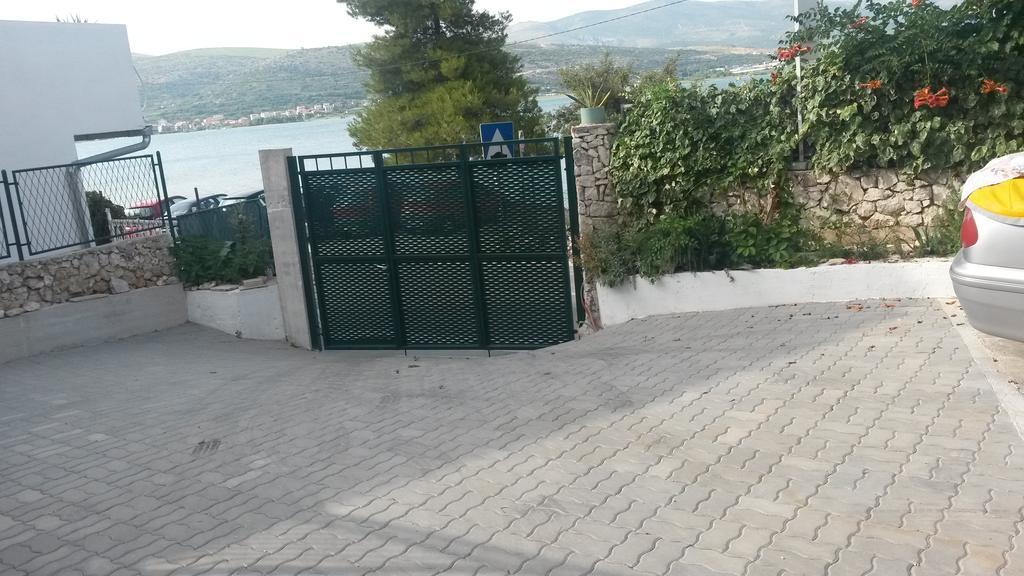 Apartments Dragan Trogir Luaran gambar